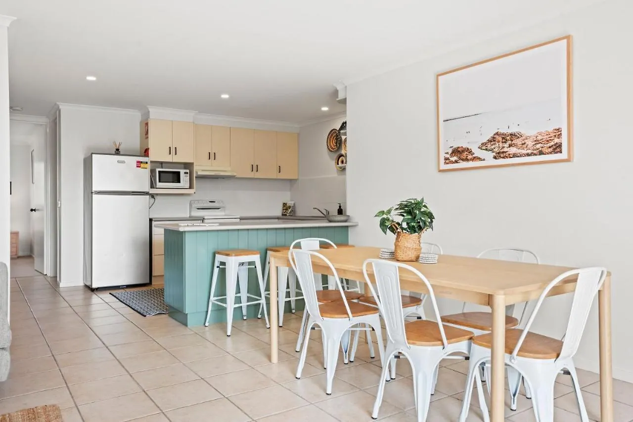Lawson Beachfront Byron Bay 0*,