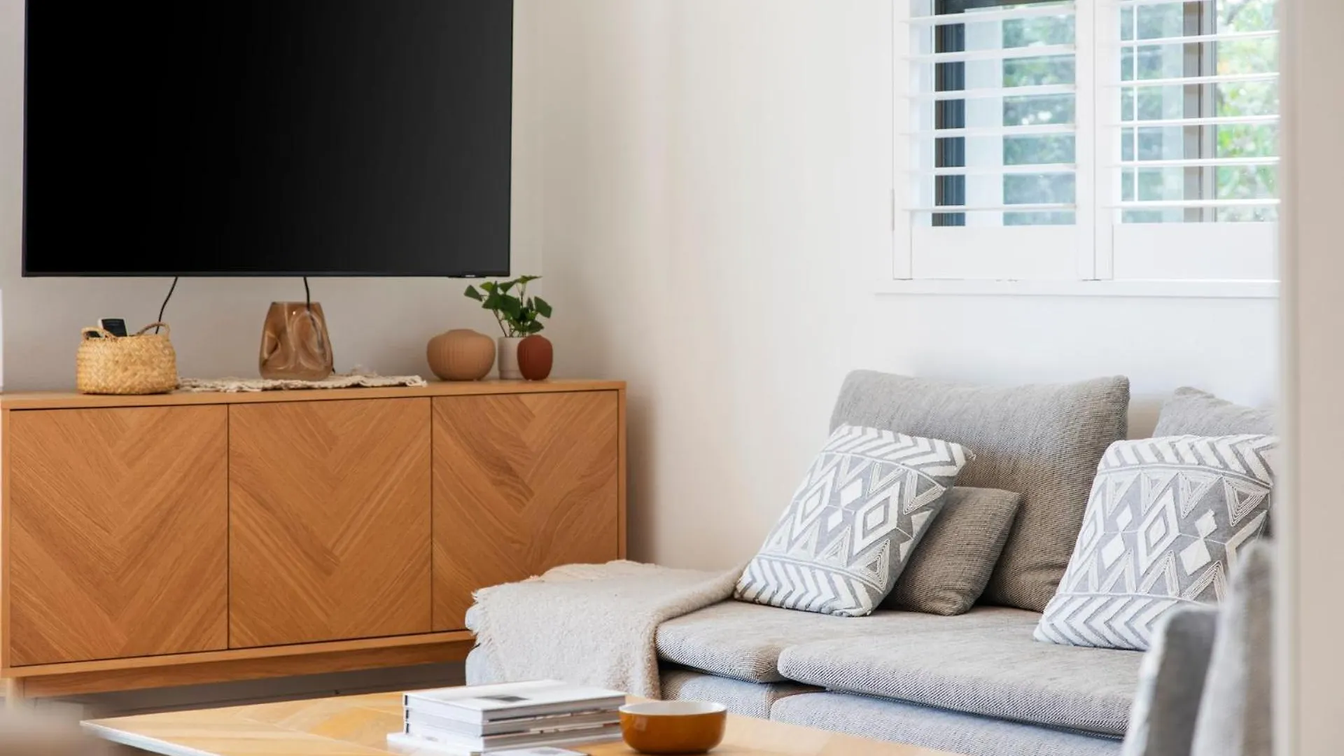 Lawson Beachfront Byron Bay Apartment